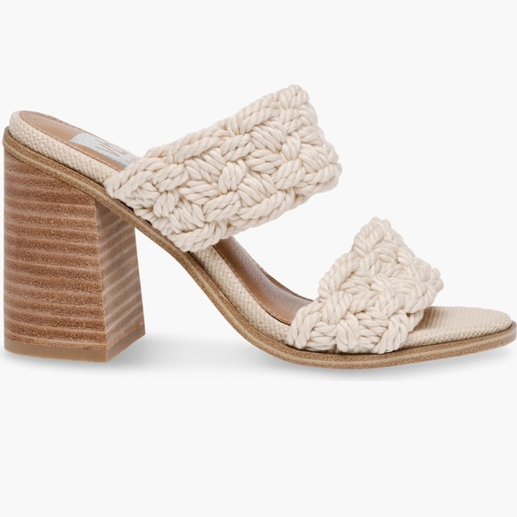 Dolce Vita Heels 🤍 - Picture 4 of 9